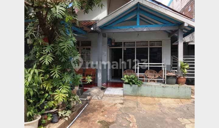 Rumah Dijual Tanah Luas Cisaranten Dekat Sport Jabar Bandung