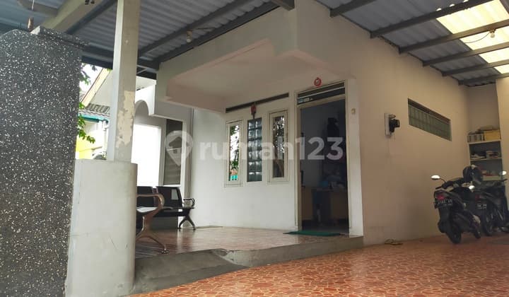 Rumah Kantor SHM 1,5 Lantai Dekat Griya Arcamanik