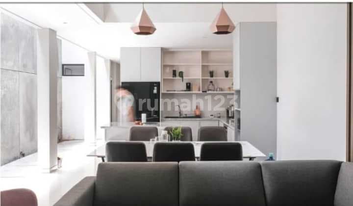 Rumah 3 Lantai Setradago Antapani