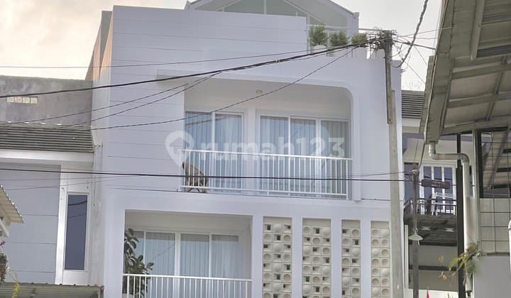 Dijual Rumah 3 Lantai View Indah Pegunungan Kota Bandung