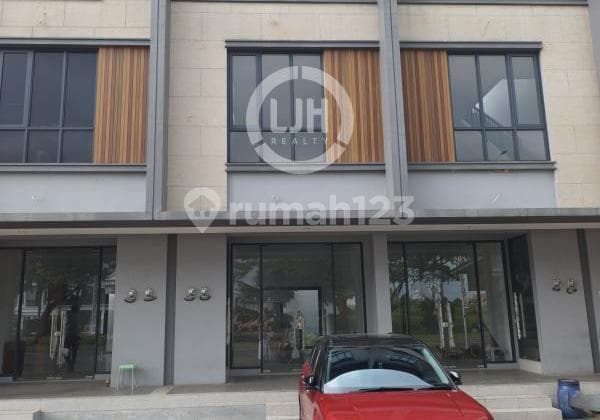 Ruko 3 Lantai Siap Pakai Lokasi Strategis di Legenda Wisata Cibubur