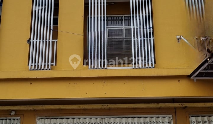 Ruko 2 Lantai Bagus Area Ketintang Cocok untuk Travel Umroh Kantor Admin