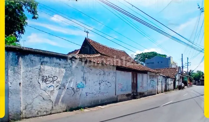 Premium Commercial Land in Keprabon, Solo – 43M Front Width, Steps Away from Mangkunegaran Palace & Slamet Riyadi