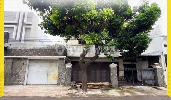 Rumah Mewah 2,5 Lantai di Kratonan, Serengan, Solo