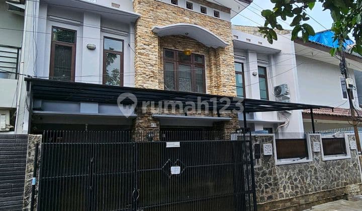 2-Story House in Puri Indah Residential Complex Semi-Furnished