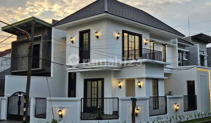 Rumah Baru Gress Modern Style di Perum Rungkut Asri