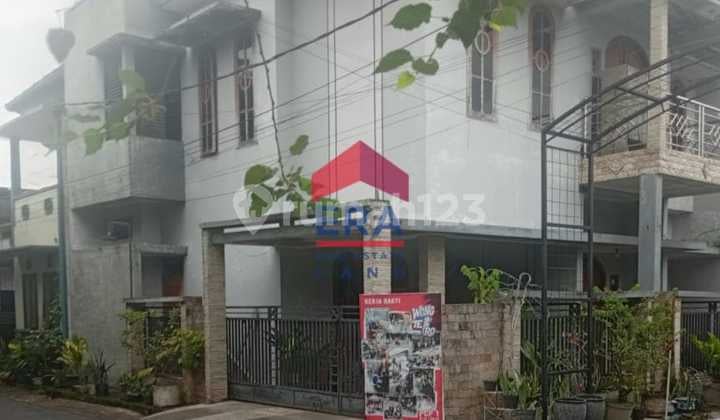 Rumah, 2 Lantai, SHM, di Kedungkandang