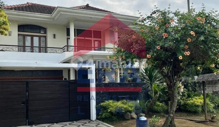 Nice Semi Furnished Rental House with SHM in Dieng, Malang