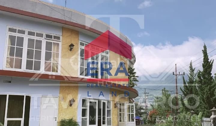 Hotel 2 Lantai 2000 m2 SHM Batu, Malang