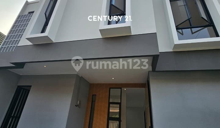 Dijual Rumah Siap Huni di Bintaro Sektor 3 Lr 17038