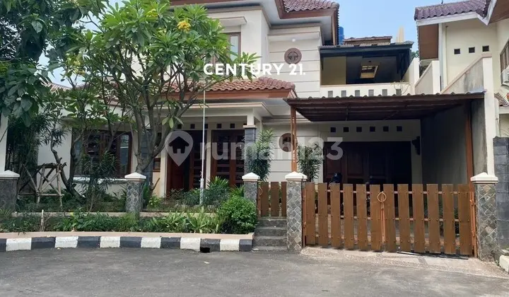 Rumah 2 Lantai Ada Swimming Pool di Sektor 7 Bintaro Dm 18046