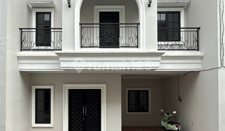 Rumah Cluster Modern Rooftop Jagakrsa Jaksel