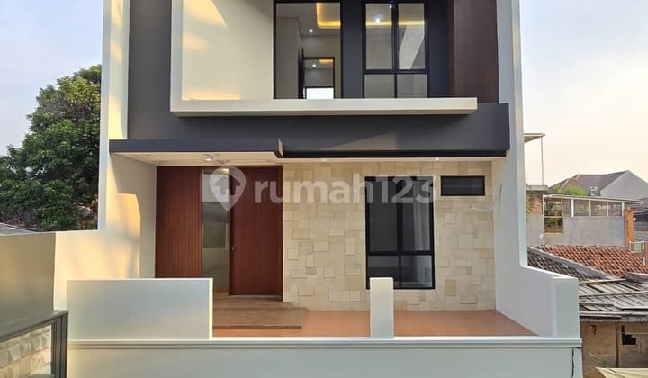 Cheap Modern House in Jagakarsa, South Jakarta