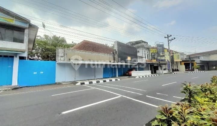 Bangunan Komersial Cocok Untuk Usaha / Kantor Lokasi Strategis di Kota Magelang