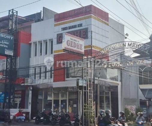 Ruko 2 Lantai Lokasi Premium Pusat Bisnis & Dekat Kampus di Kawasan Gejayan - Yogyakarta