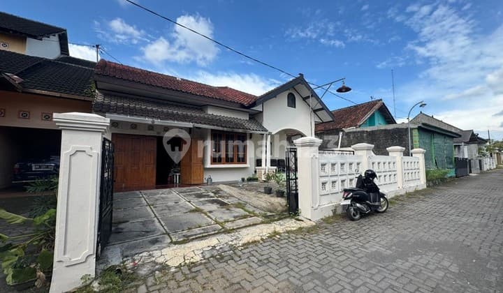 Dijual Rumah Strategis & Nyaman di Maguwoharjo - Depok Sleman