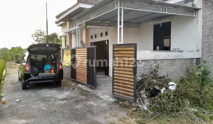 Rumah Minimalis Modern di Perumahan Lokasi Strategis & Siap Huni, Sumberejo, Klaten Selatan, Klaten