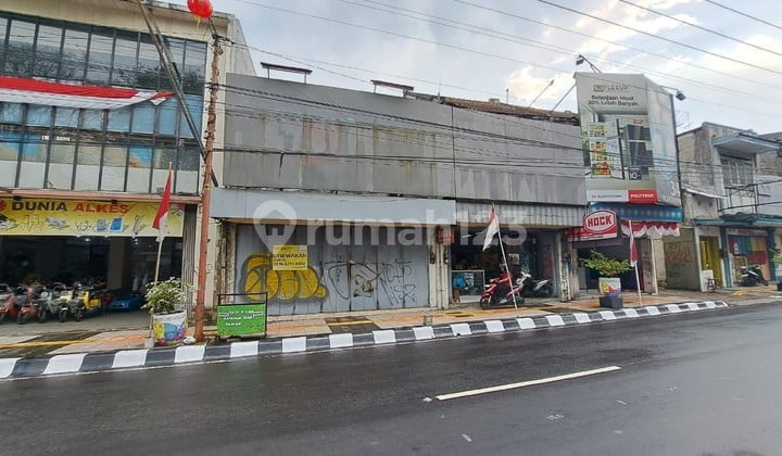 Disewakan Ruko 2 Lantai Lokasi Strategis di Jalan Pemuda Kota Magelang.