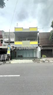 Ruko Disewakan di Jalan Magelang - Lokasi Ramai & Strategis untuk Usaha