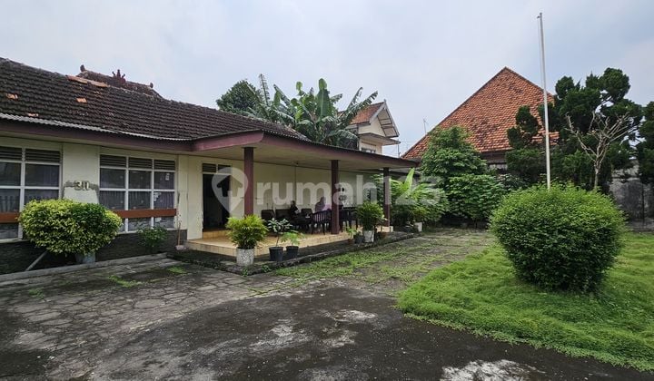 Rumah Lama Strategis Berada Di Tengah Kota Wisata Kraton Yogyakarta.