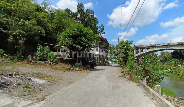Tanah 200 Meter Lokasi Strategis Area Kampus UGM Sinduadi Mlati Sleman