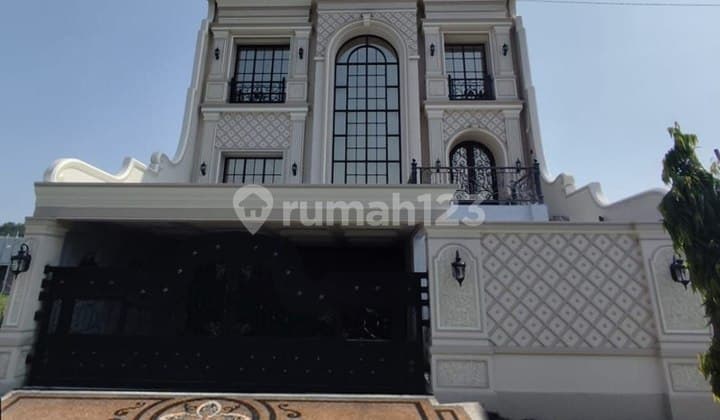 Rumah Mewah Dijual di Jogja Mediterranian dengan Lift dan Private Pool Dalam Ringroad Barat di Banyuraden Gamping Sleman Yogyakarta