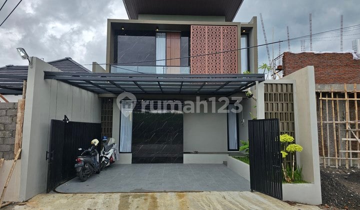 Rumah Mewah Furnished Dekat Rs Jih Upn Pakuwon Mall di Wedomartani Ngemplak Sleman Yogyakarta