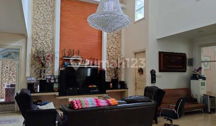 Luxury House in Pondok Indah