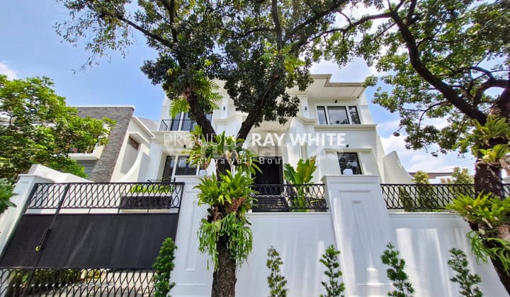 Rumah Mewah Brand New di Area Panglima Polim