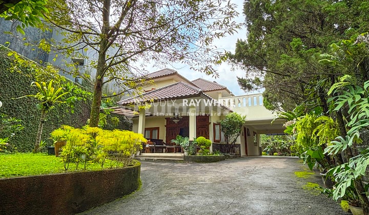 Villa Eksklusif Dalam Komplek Elite di Bogor Dengan View Pegunungan