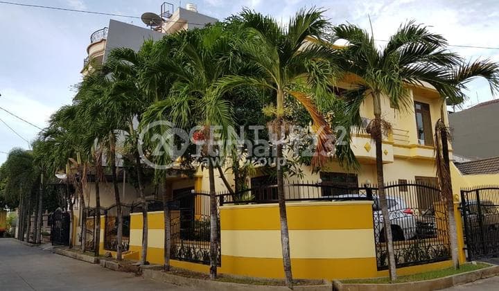 House in a Strategic Location in Dutamas Wijaya Kusuma, Grogol Petamburan, West Jakarta