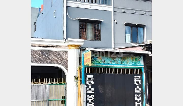 For Sale 3-Story Shophouse by the Roadside in Cengkareng Area, West Jakarta