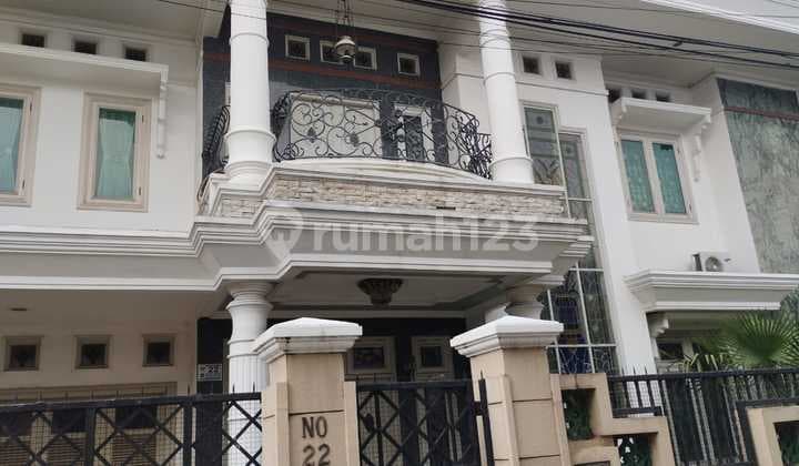 Dijual Rumah 2 Lantai Bebas Banjir Di area Kebon Jeruk