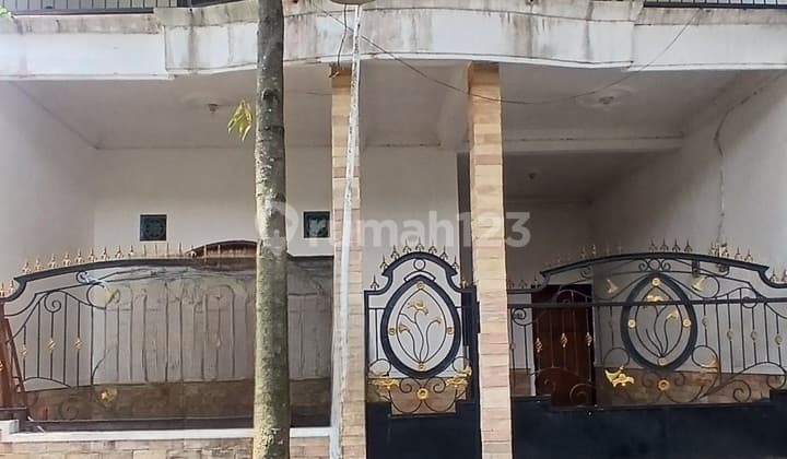 Rumah 2 Lantai di Ikan Tombro