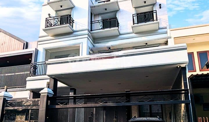 Dijual Rumah Brand New di Puri Kencana 3 1/2 Lantai.