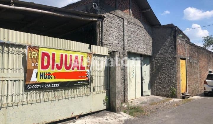 WAREHOUSE FOR LIVESTOCK AND PLANTATION