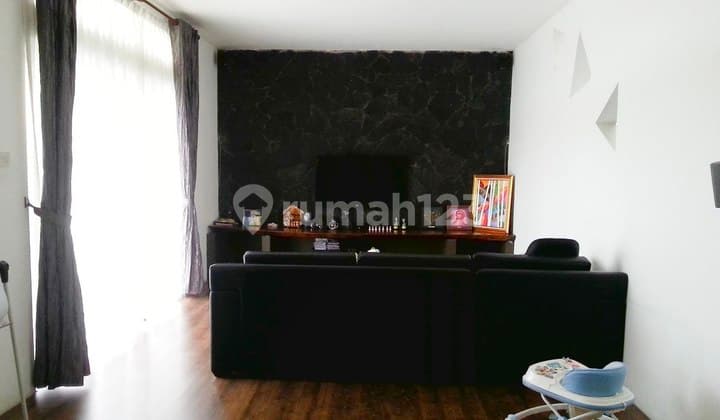 For sale Jual Rumah HARGA MIRING VIEW DANAU LANGSUNG Kota Baru Parahyangan - Fully Furnished