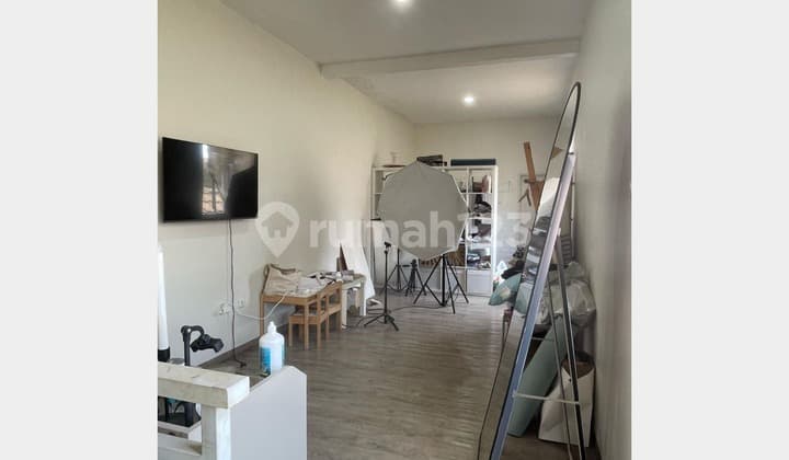 Minimalist House In Kota Baru Parahyangan