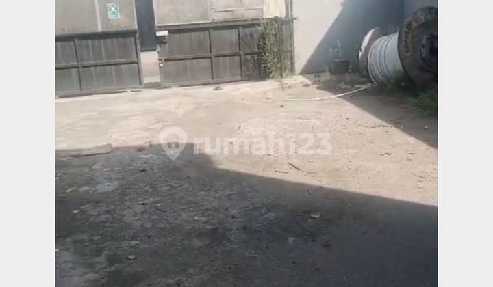 Gudang siap pakai di Sapan