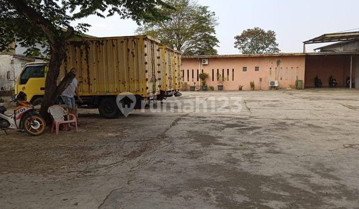 Dijual Gudang Penyimpanan Manglid Kopo