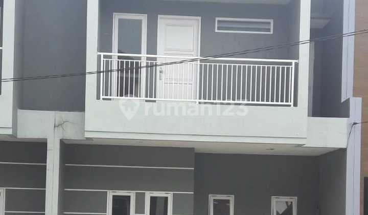Rumah Baru, Lokasi Strategis, Siap Huni 4KT, Dekat Gerbang TOL, Meruya