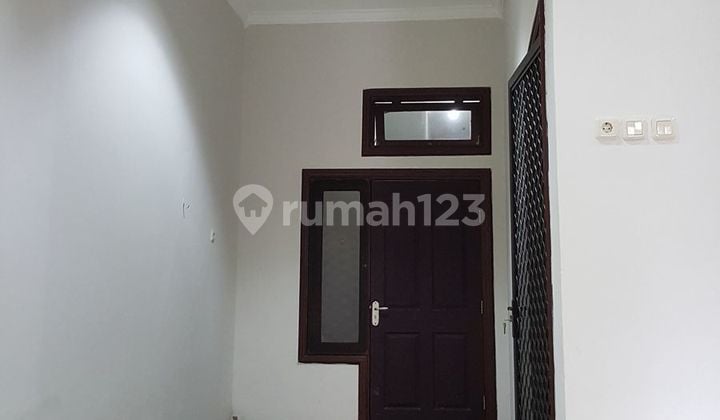 Dijual Murah Rumah Lokasi Strategis Mulyosari