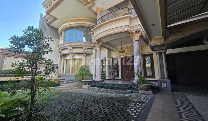 Dijual Rumah Mewah Lokasi Strategis Bintang Diponggo