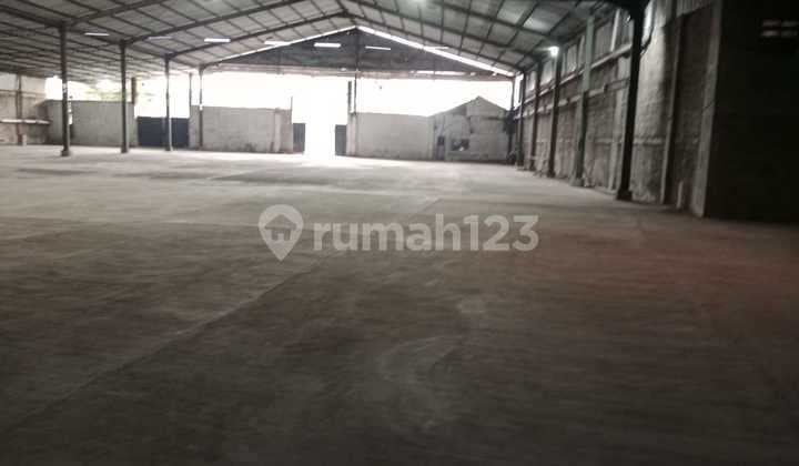 Cipondoh Raya, Tangerang.. Warehouse for Sale, 40ft Container Access, Warehouse Permit, Dry Waste Allowed, 44,000W Electricity, Well Water, 2 SHM Certificates.