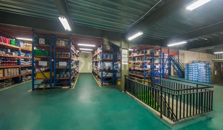 Penjaringan, Elang Laut, Jakut..Disewa Gudang, Minimal Sewa 2 Thn, Akses Kontainer 40F, Pemilik Pakai Atas Nama PT, Lift Barang, 3 Ruang Direksi, 2 Ruang Meeting, 3 Ruang Kerja Staff, 17 Unit AC, Listrik 41500w.