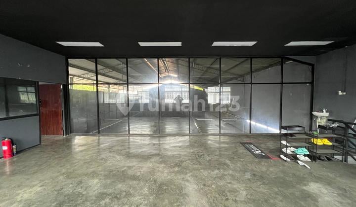 Miami, Tegal Alur, Kalideres, West Jakarta.. Warehouse for Rent, Minimum Lease 2 Years, IPL +1Million, Tax Covered by Tenant, Security Deposit 10Million, As-Is Rental, No Leakage Guarantee, For Location Survey Info H-1, Saturday No Survey.-Btd4n13l.