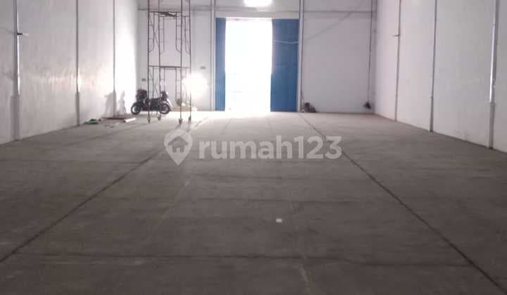 Kamal Indah, Kalideres, Kamal, Jakbar..Disewa Gudang, Minimal Sewa 2 Thn, Deposit 20jt, PLN 3300w Abudemen, Akses Kontainer 40F, Air Tanah.