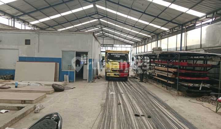 Pamulang, Tangerang Selatan..Disewa Gudang, Akses Container 40F, Pph Dibayar oleh Penyewa, Unit Ready dan Rapi Rapi Awal November 2025, Kondisi Ex Toko Besi Beserta Rak Rak Besinya Boleh Dipakai.