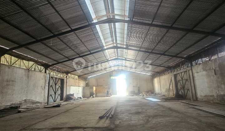 Jembatan 3, Penjaringan, Jakut..Disewa Gudang, Akses Kontainer 40F, Pemilik Pakai Nama Perorangan/Pribadi, Listrik Token Daya 3500 Watt.-Wt