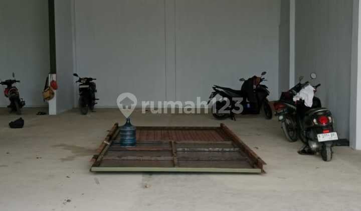 Jl. Kamal Raya- Gudang Baru 3 Unit Sebelahan- Akses Container 40F - Bebas Banjir -Dekat Tol Ring Road Palem Lestari- Bagus - bisa Request di Tembus Gandeng 2 atau 3